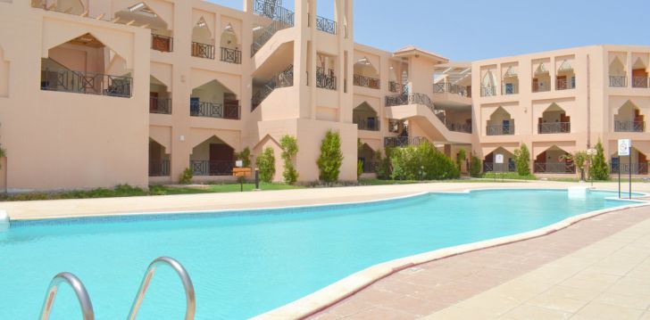 Geras kainos ir kokybės santykis atostogoms - viešbutis JASMINE PALACE