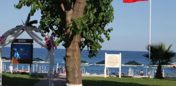 Planuoji kelionę į Turkija? apsistokite 4 viešbutyje HOTEL CAMYUVA BEACH.