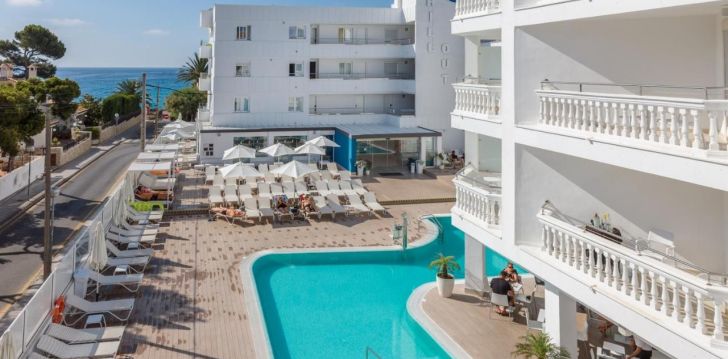 Apsistokite TRITON BEACH viešbutyje už gerą kainą. 