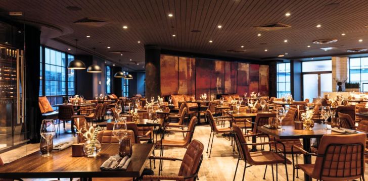 Apsistokite RYDGES WORLD SQUARE viešbutyje už gerą kainą.