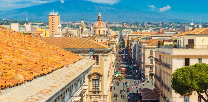 Apsistokite AIRONE CITY HOTEL viešbutyje už gerą kainą.