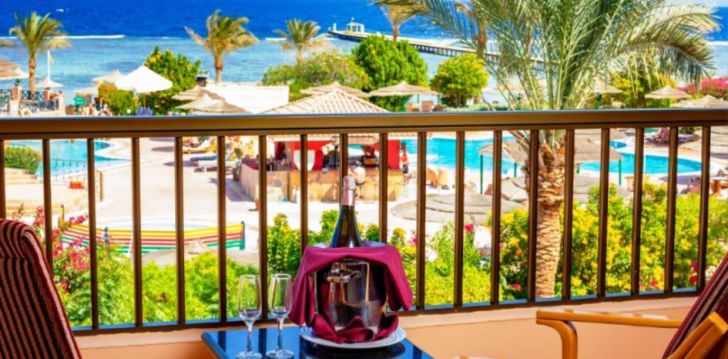 Tavo atostogos prasideda viešbutyje FLAMENCO BEACH