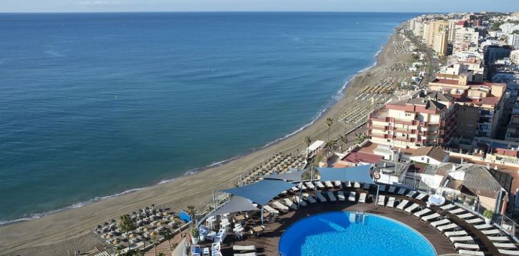 Apsistokite PIERRE & VACANCES HOTEL EL PUERTO viešbutyje už gerą kainą. 