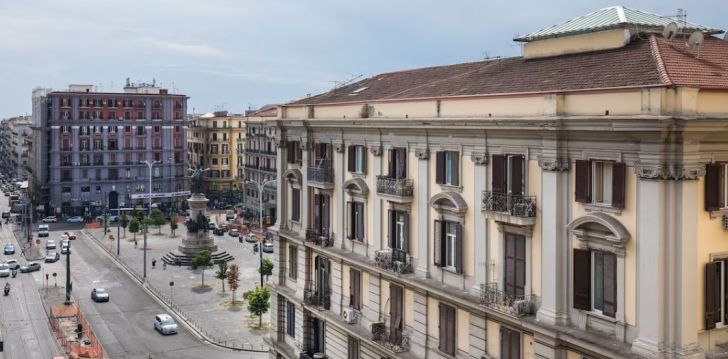 Rinkitės viešbutį OPERA HOME PRINCIPE UMBERTO kelionei į Italija