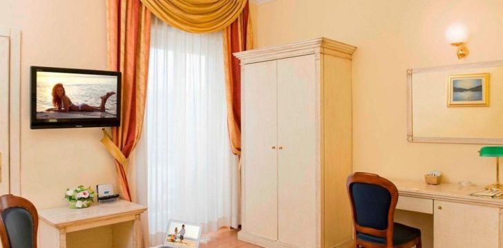 Planuoji kelionę į Italija? apsistokite 4 viešbutyje HOTEL CITY. 