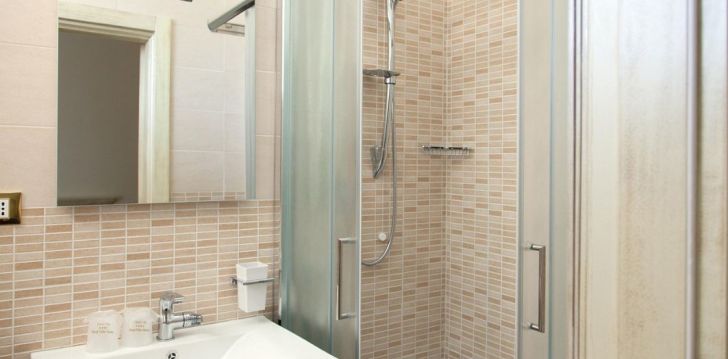 Viešbutis HOTEL CITY įsikūręs Italija. 