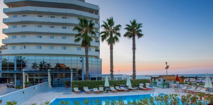 Apsistokite SEA LION HOTEL viešbutyje už gerą kainą.