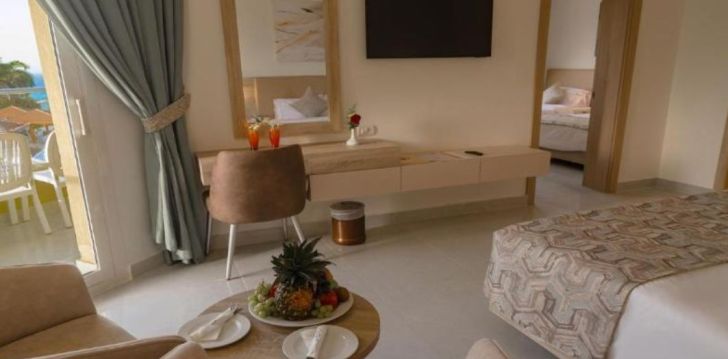 Apsistokite PALM BEACH RESORT viešbutyje už gerą kainą.