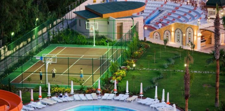Viešbutis SAPHIR RESORT & SPA įsikūręs Turkija. 
