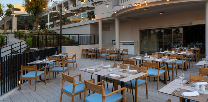 Apsistokite DREAMS CORFU RESORT & SPA viešbutyje už gerą kainą.