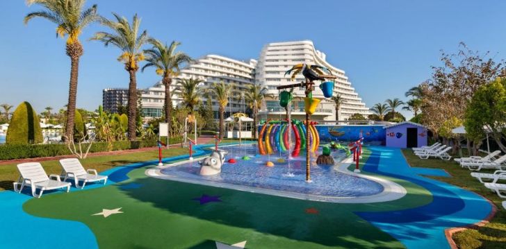 Viešbutis MIRACLE RESORT įsikūręs Turkija. 