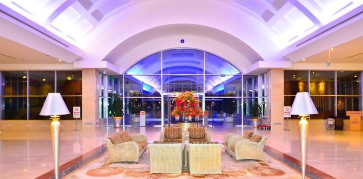 Rinkitės viešbutį MIRACLE RESORT kelionei į Turkija