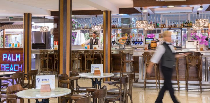 Tavęs laukia poilsis Ispanija įsikūrusiame HTOP PALM BEACH