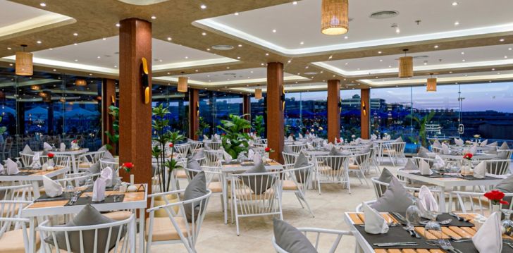 Viešbutis REWAYA MAJESTIC RESORT įsikūręs Egiptas. 