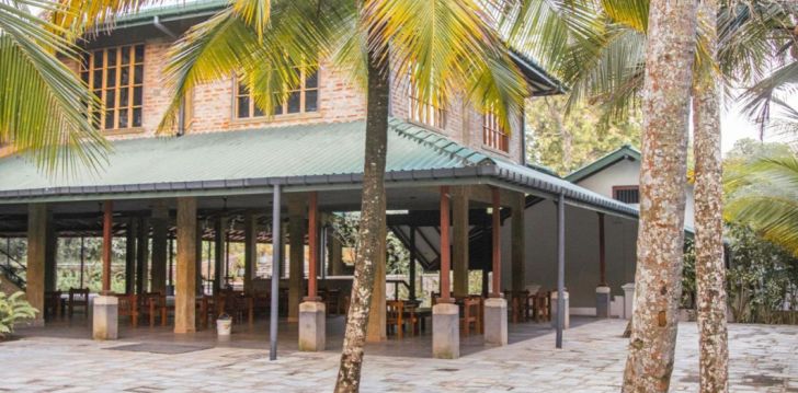 Planuoji kelionę į Šri Lanka? apsistokite 3 viešbutyje 3 dienų ekskursinė programa (Superior 4*) + atostogos 3* COASTAL VILLAGE CABANAS!.