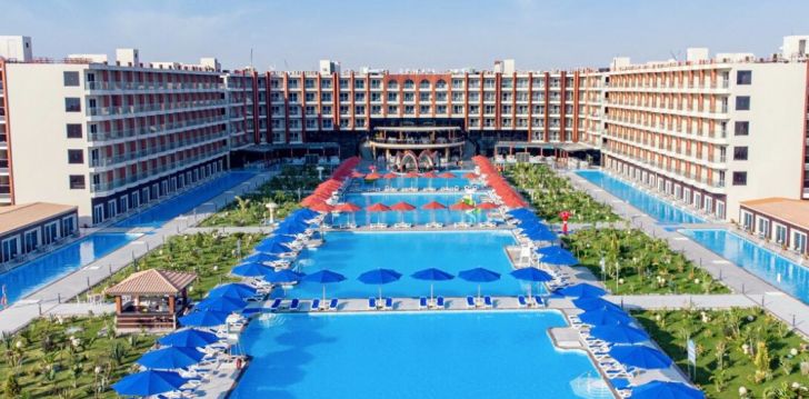 Viešbutis REWAYA MAJESTIC RESORT įsikūręs Egiptas. 