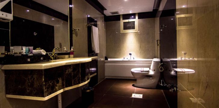 Viešbutis REST NIGHT HOTEL SUITES AL HAMRA įsikūręs Saudo Arabija.