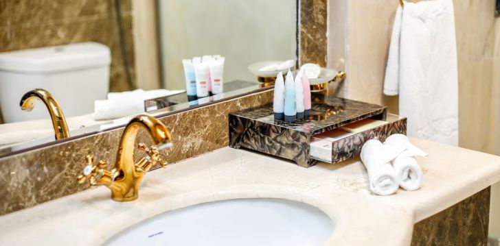 REST NIGHT HOTEL SUITES AL HAMRA - klientų vertinamas, kaip geras kainos ir kokybės santykis.