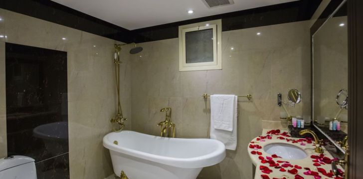 Viešbutis REST NIGHT HOTEL SUITES AL HAMRA įsikūręs Saudo Arabija.