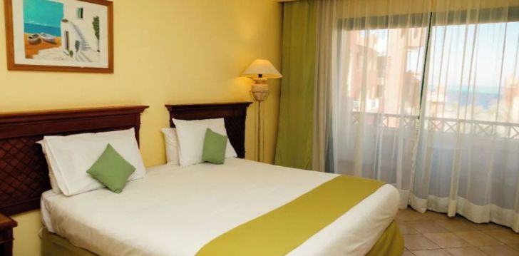 Apsistokite SUN & SEA HOTEL viešbutyje už gerą kainą. 