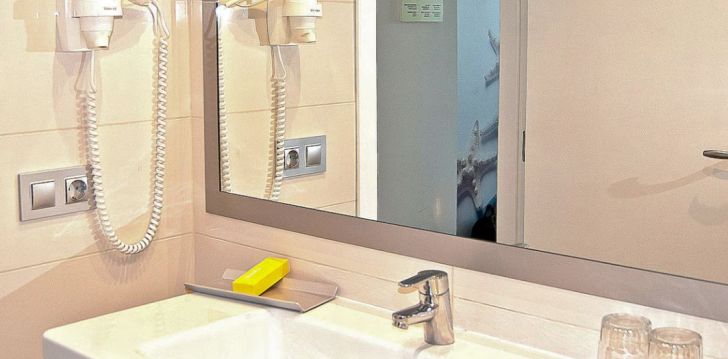 Atostogos Ispanija – apsistokite viešbutyje BQ HOTEL DELFIN AZUL