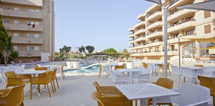 Planuoji kelionę į Ispanija? apsistokite 2 viešbutyje BJ PLAYAMAR HOTEL & APARTMENTS.
