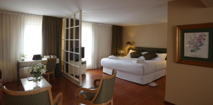 Apsistokite SUITES DEL BOSQUE HOTEL viešbutyje už gerą kainą.