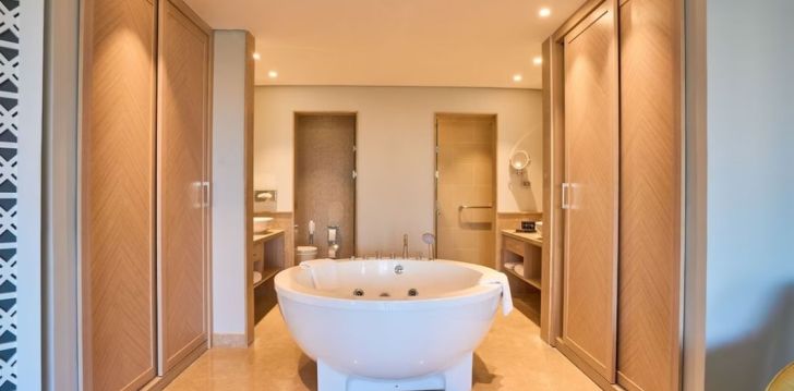 Apsistokite STEIGENBERGER ALDAU BEACH HOTEL viešbutyje už gerą kainą.