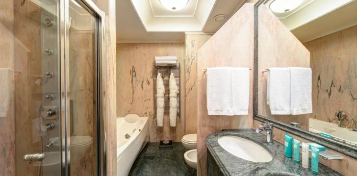 viešbutis HOTEL CAPITOL MILANO įsikūręs Italija.