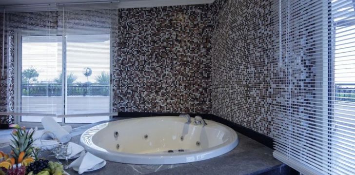 Geras kainos ir kokybės santykis atostogoms - viešbutis CRYSTAL SUNSET PEARL COLLECTION