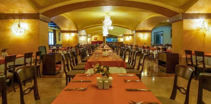 Tavęs laukia poilsis Turkija įsikūrusiame ROYAL DRAGON HOTEL