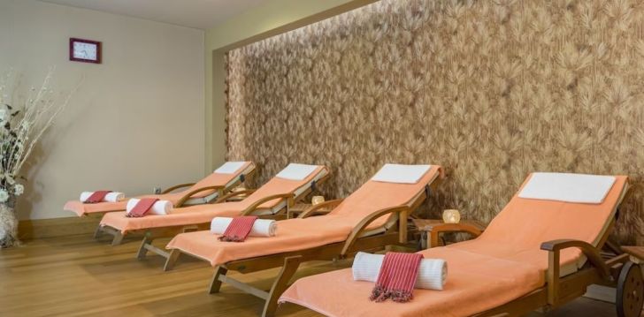 Tavo atostogos prasideda viešbutyje ROYAL DRAGON HOTEL