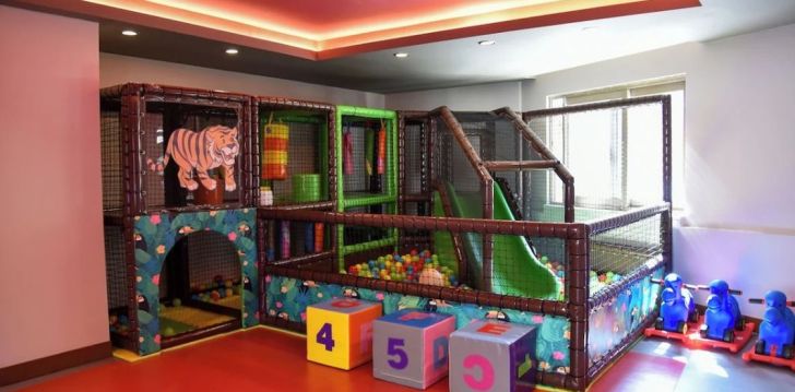 Patogus viešbutis jūsų kelionei – 5* ROYAL DRAGON HOTEL