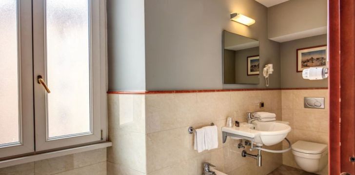 Jaukus viešbutis HOTEL TAORMINA, jūsų atostogoms
