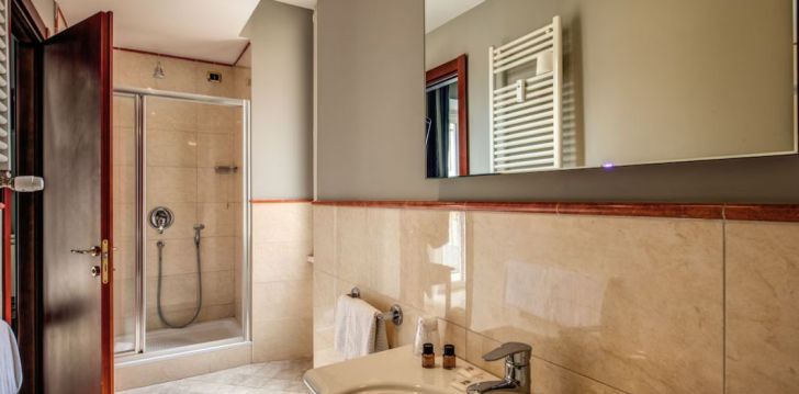 Patogus viešbutis jūsų kelionei – 2* HOTEL TAORMINA