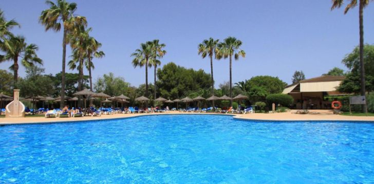 Planuoji kelionę į Ispanija? apsistokite 4 viešbutyje GARBI CALA MILLOR.