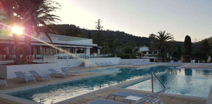 Apsistokite NA TACONERA SPORT & RELAX viešbutyje už gerą kainą.