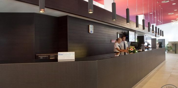 Viešbutis BLAU PUNTA REINA RESORT įsikūręs Ispanija.