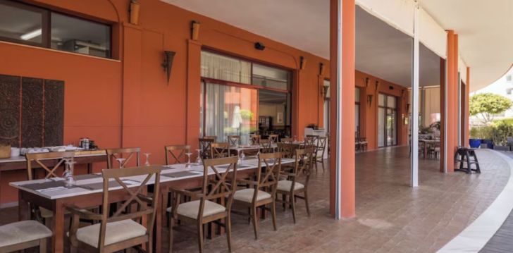 Viešbutis MYRAMAR FUENGIROLA įsikūręs Ispanija.