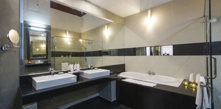 Apgyvendinimas 3* CLUB HOTEL DOLPHIN