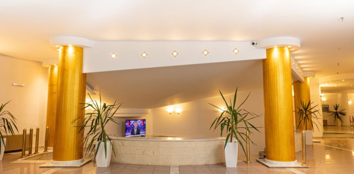 Viešbutis SANTA MARINA UNIQUE HOTEL įsikūręs Graikija. 