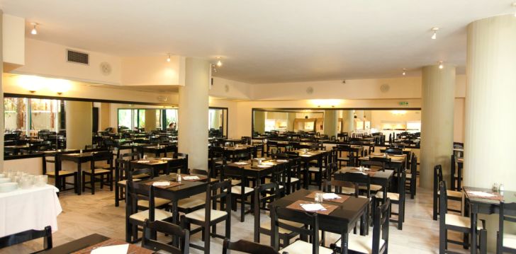 Rinkitės viešbutį SANTA MARINA UNIQUE HOTEL kelionei į Graikija