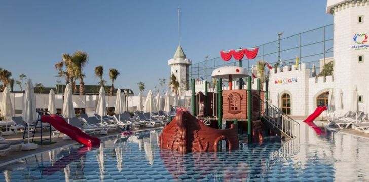 Viešbutis DELPHIN IMPERIAL įsikūręs Turkija. 