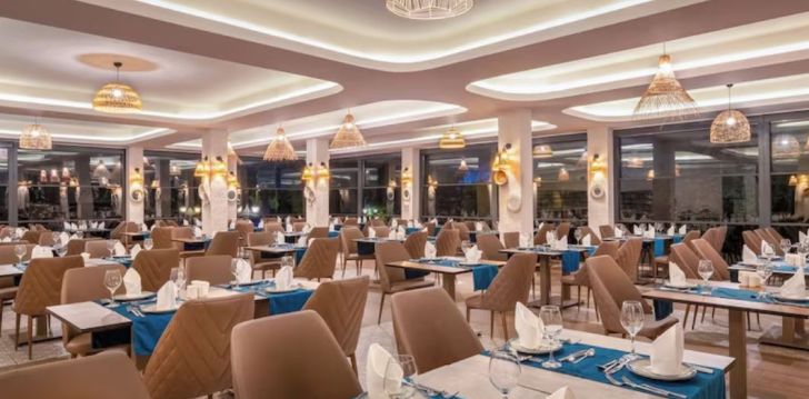 Viešbutis DELPHIN IMPERIAL įsikūręs Turkija. 