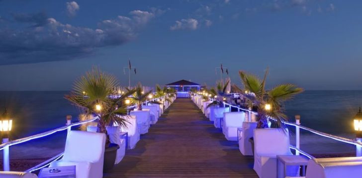 Viešbutis DELPHIN IMPERIAL įsikūręs Turkija. 