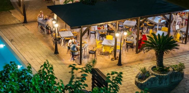 Planuoji kelionę į Graikija? apsistokite 3 viešbutyje ACHOUSA HOTEL.