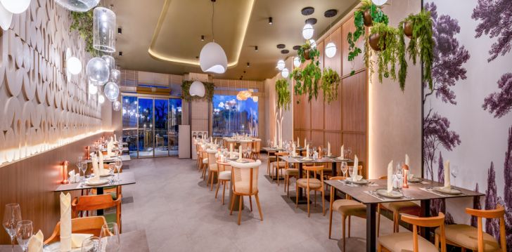 Apsistokite NEO PALACE viešbutyje už gerą kainą. 
