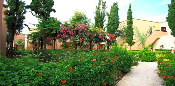 Patogus viešbutis jūsų kelionei – 4* AKTEON HOLIDAY VILLAGE