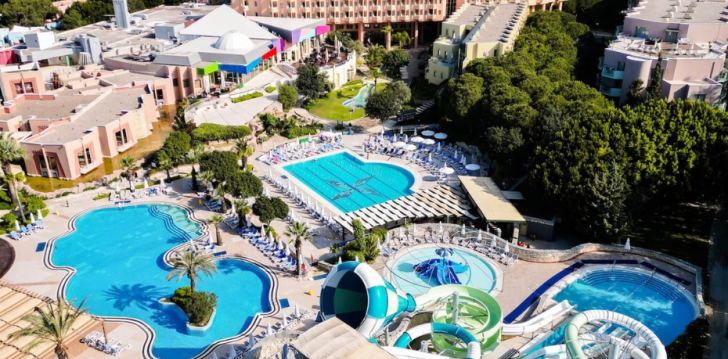 Apsistokite BLUE WATERS CLUB viešbutyje už gerą kainą. 