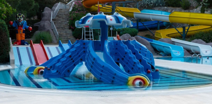 Apsistokite BLUE WATERS CLUB viešbutyje už gerą kainą.
